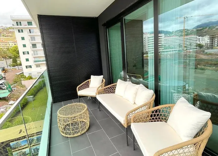 Lux Ocean View Varino 05 Funchal (Madeira)