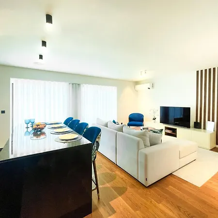 Lux Ocean View Varino 05 * Funchal (Madeira)