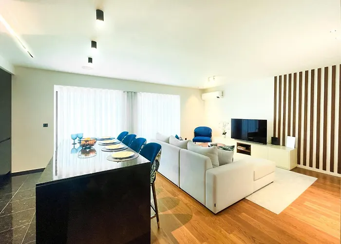 Lux Ocean View Varino 05 * Funchal (Madeira)