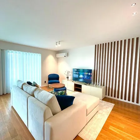 Lux Ocean View Varino 05 *