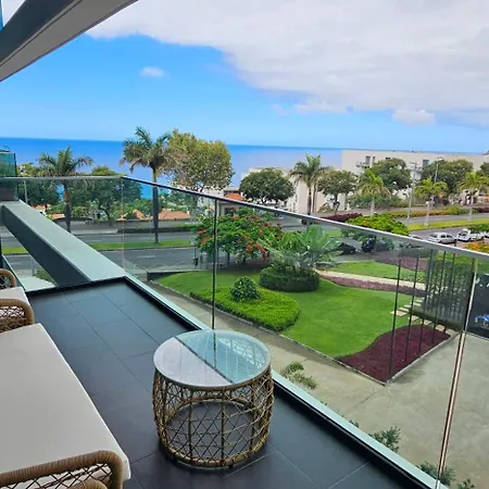 Lux Ocean View Varino 05